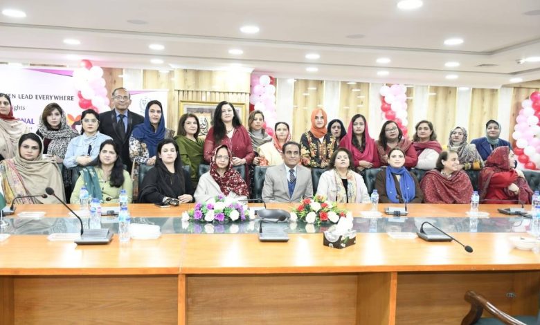 working women - Empowering Working Women through New Partnerships