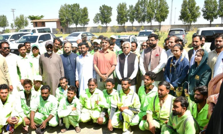 tree plantation - Mass Tree Plantation Mobilizes PMAS-AAUR Attock