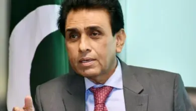 Dr Khalid Maqbool Siddiqui speaking about national interest and armed forces