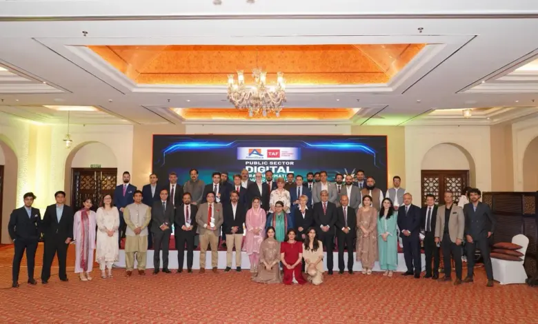 Award ceremony for FDE Digital Hub Connected Classrooms Project