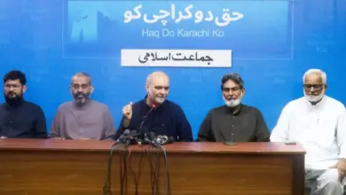 Hafiz Naeemur Rehman addressing a press conference at Idara Noor-e-Haq in Karachi
