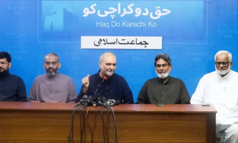 Hafiz Naeemur Rehman addressing a press conference at Idara Noor-e-Haq in Karachi