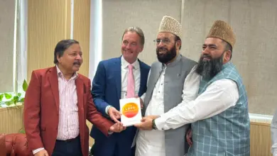 Sardar Muhammad Yousaf meeting Maulana Abdul Khabir Azad and Dr Leif Hetland in Islamabad