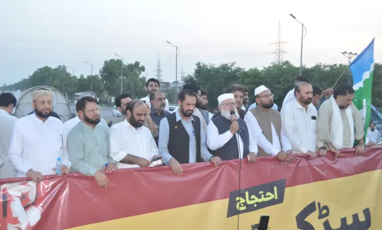Jamaat-e-Islami leaders addressing protest sit-in at Motorway Chowk Islamabad