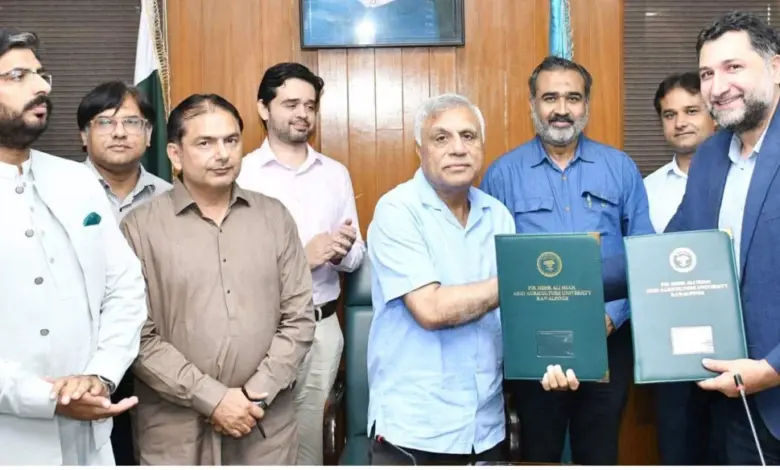 PMAS-AAUR and Seyrab Water Systems officials at MoU signing meeting