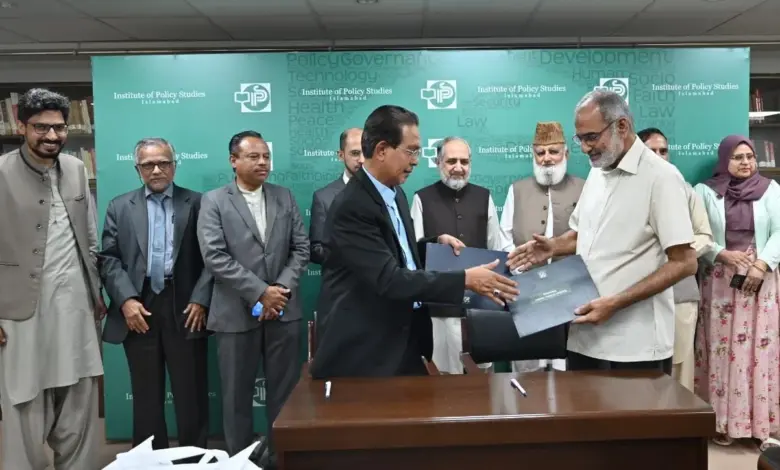 Representatives of IPS Islamabad and IAIS Malaysia during their meeting in Islamabad