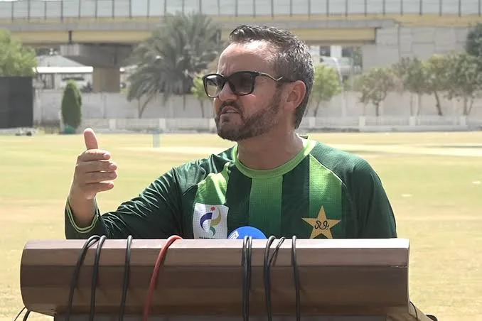 Pakistan head coach Mike Hesson speaking to reporters at National Bank Stadium