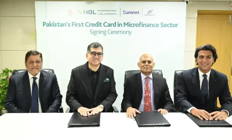 HBL Microfinance Bank, 1LINK and Euronet representatives at PayPak Credit Card agreement signing