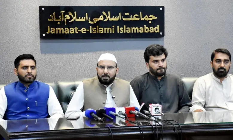 Nasrullah Randhawa addressing a press conference at Jamaat-e-Islami Islamabad office