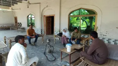 Farmers in Bhera taking part in PDA field research on digital agriculture services
