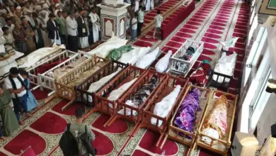 Residents gather for funeral prayers in Taiz after Houthi shelling on Mount Saber
