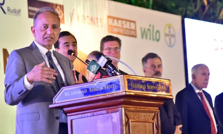 Dr Musadik Malik addressing the Day of German Unity ceremony in Islamabad