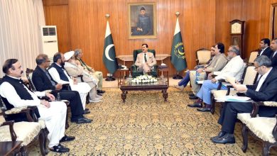 gillani luncheon - Gillani Luncheon Brings Senators Together