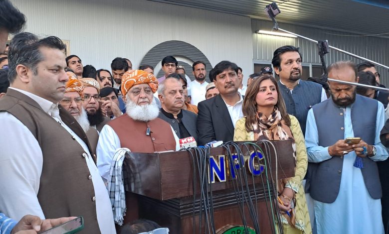 press club attack - Journalists Stage Black Day After Press Club Attack